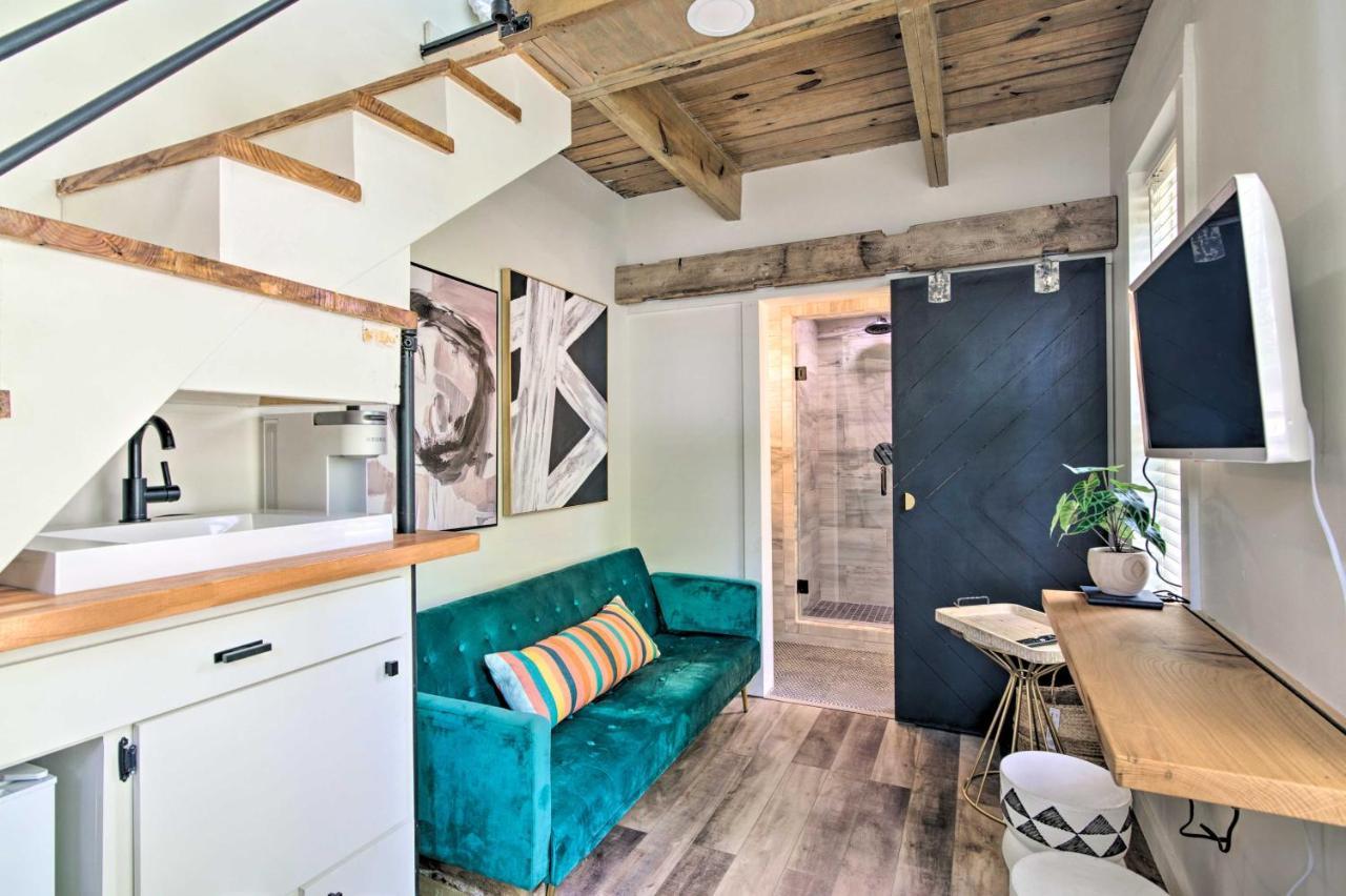 Modern Starkville Tiny Home Near Dining And Msu Bagian luar foto