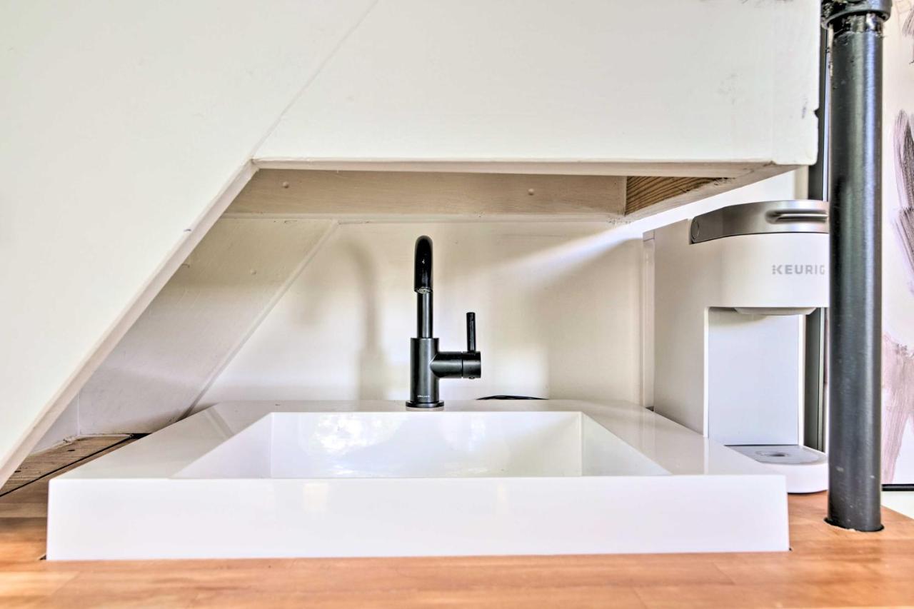 Modern Starkville Tiny Home Near Dining And Msu Bagian luar foto