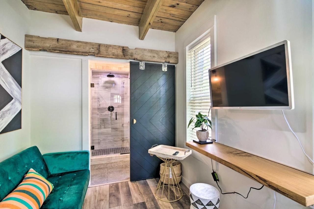 Modern Starkville Tiny Home Near Dining And Msu Bagian luar foto