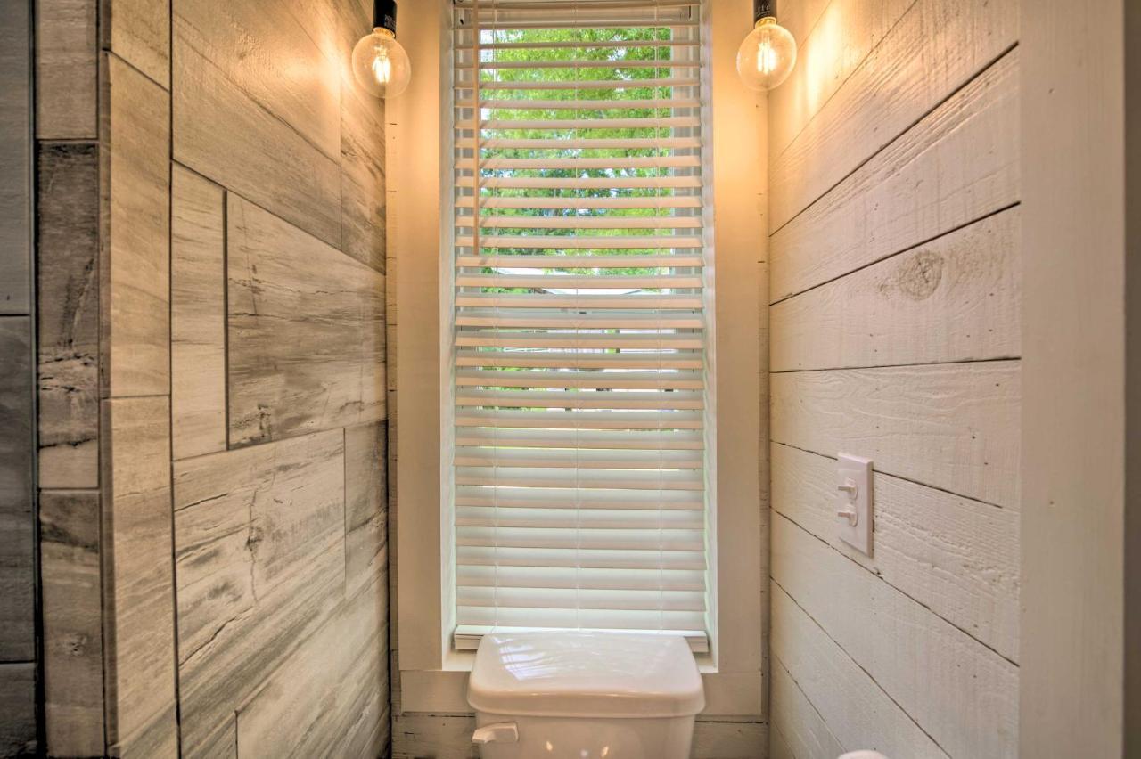 Modern Starkville Tiny Home Near Dining And Msu Bagian luar foto