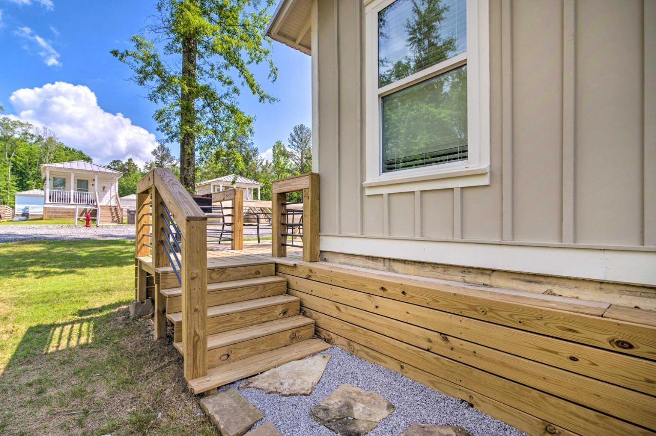 Modern Starkville Tiny Home Near Dining And Msu Bagian luar foto