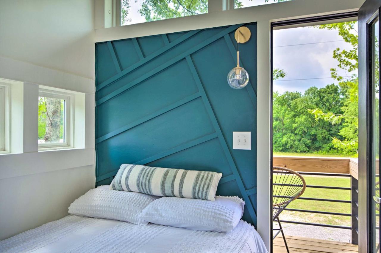 Modern Starkville Tiny Home Near Dining And Msu Bagian luar foto